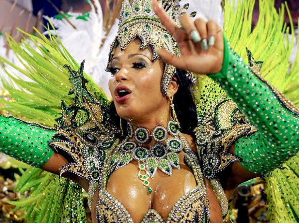 A atriz e cineasta que começou a carreira artística aos 11 anos de idade participou de minisséries, humorísticos e novelas na TV. Como cineasta, dirigiu quatro filmes, inclusive um documentário sobre o Carnaval intitulado Do Barracão à Apoteose, 80 Minuto<br>