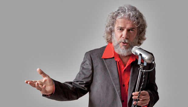 Famoso por seus papéis de galã sedutor nas telenovelas, peças e filmes, José Mayer mostrou uma faceta surpreendente ao estrelar o musical Um Violinista no Telhado no papel de um leiteiro judeu na Rússia pré-revolucionária.<br> Famoso por seus papéis de galã sedutor nas telenovelas, peças e filmes, José Mayer mostrou uma faceta surpreendente ao estrelar o musical Um Violinista no Telhado no papel de um leiteiro judeu na Rússia pré-revolucionária.<br>