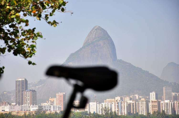 bicicleta paisagem rio