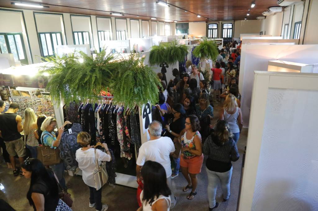 Circuito Moda Carioca reúne marcas com descontos de até 70%