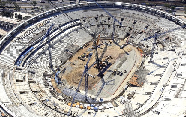 Vista aérea do Maracanã: estádio tem estruturas prontas<br>