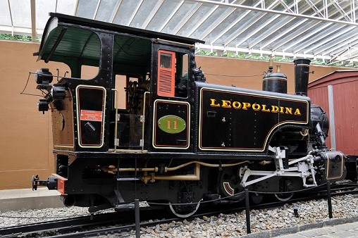 No local é possível ver ainda a antiga locomotiva da estrada de ferro Leopoldina<br>