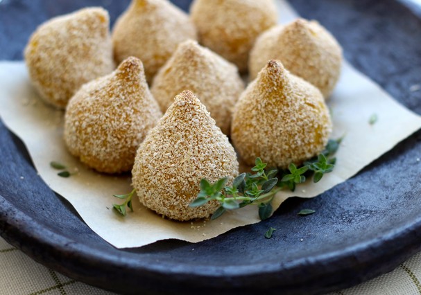 Coxinha fit: receita light, porém saborosa, da nutricionista funcional Patrícia Davidson