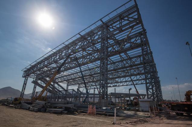 Com estrutura temporária, os pilares da Arena do Futuro