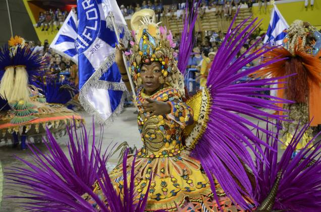Beija-Flor é a escola campeã do Carnaval 2015 Beija-Flor é a escola campeã do Carnaval 2015