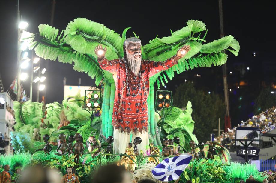 Beija-Flor é a escola campeã do Carnaval 2015