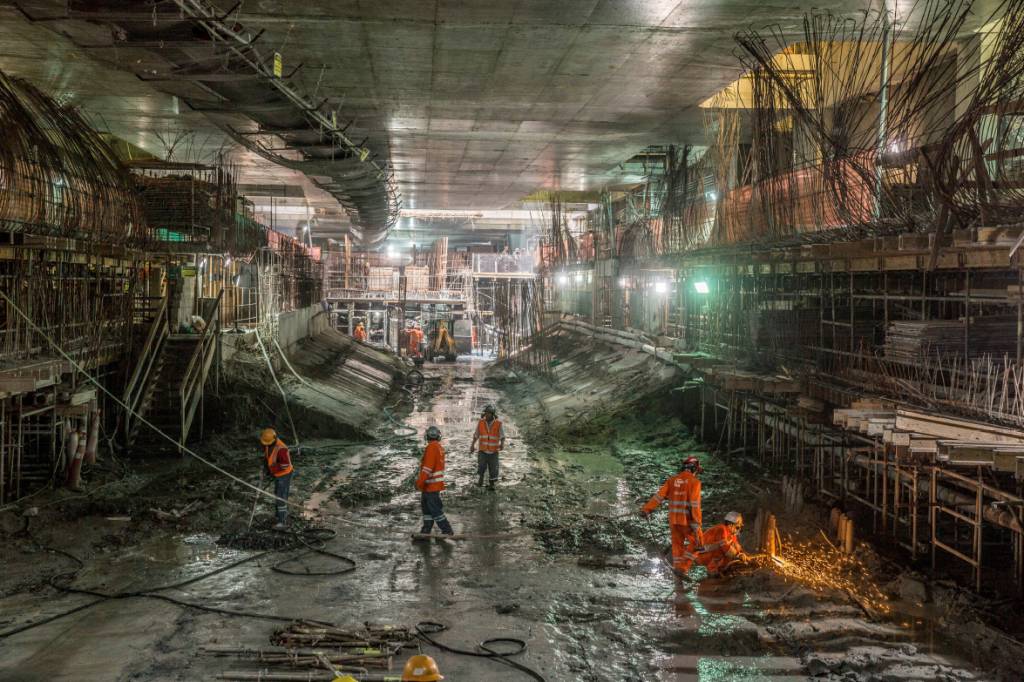 Os subterrâneos da obra do metrô na Praça Nossa Senhora da Paz