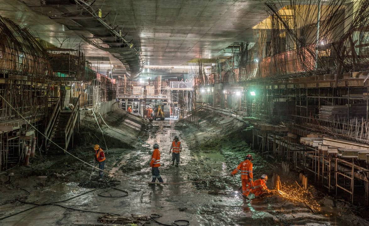 Os subterrâneos da obra do metrô na Praça Nossa Senhora da Paz