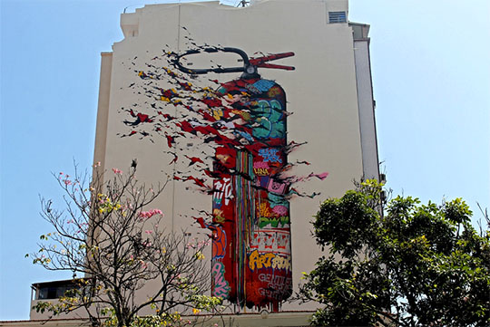 Grafite do francês Brusk: nova arte na região portuária do Rio