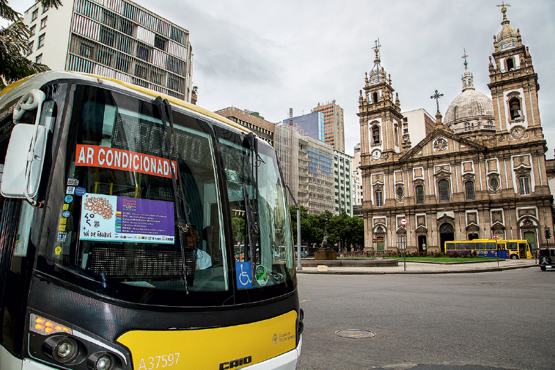 Ônibus que percorre o circuito cultural