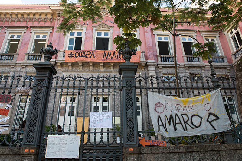 Colégio Amaro Cavalcanti, no Largo do Machado, na Zona Sul da capital: as ocupações de alunos da rede estadual completaram um mês nesta semana