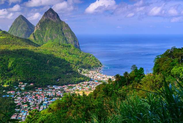 Localizada no Caribe, a ilha de Santa Lúcia tem encantadores mercados populares e uma identidade marcante