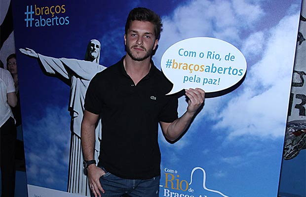 O ator Klebber Toledo apoia o projeto Rio de Braços Abertos<br>