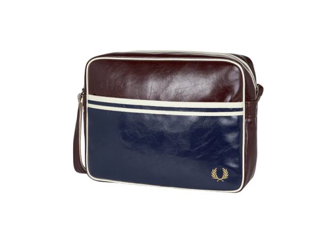 Bolsa, R$260,00 - Fred Perry, 3497-8992 Bolsa, R$260,00 - Fred Perry, 3497-8992