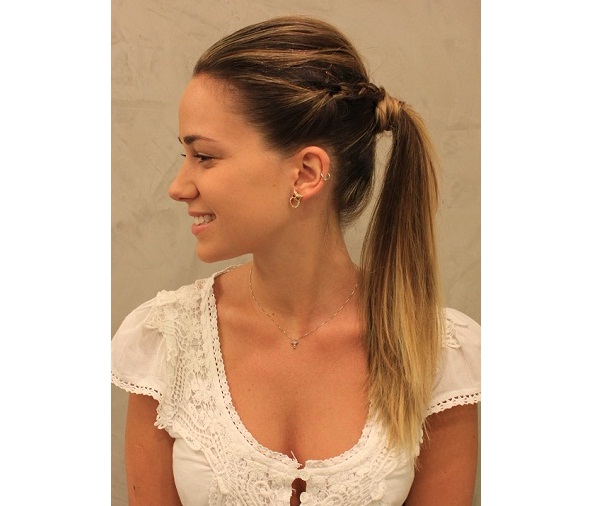 Utilize um leave-in para estilizar o rabo de cavalo e finalizar o penteado.<br>