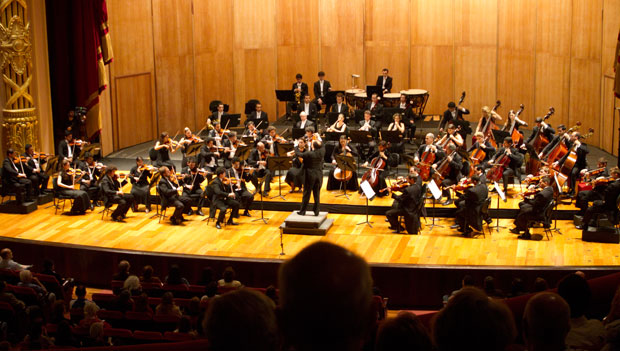 Orquestra Sinfônica Brasileira: apresentação no Theatro Municipal