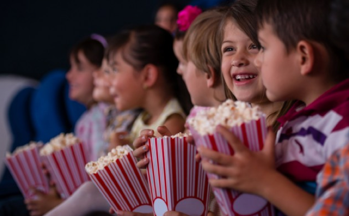 Crianças no cinema