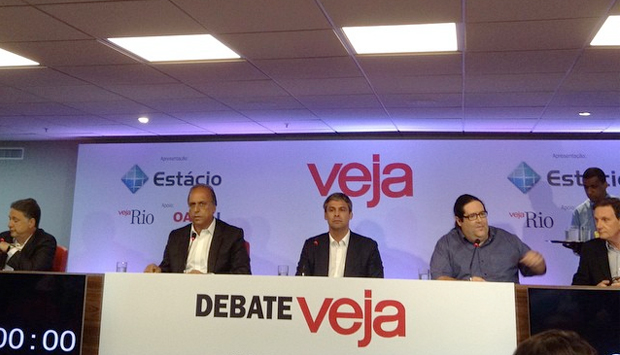 Da esquerda para direita, os candidatos Anthony Garotinho, Luiz Fernando Pezão, Lindberg farias, Tarcisio Motta e Marcelo Crivella