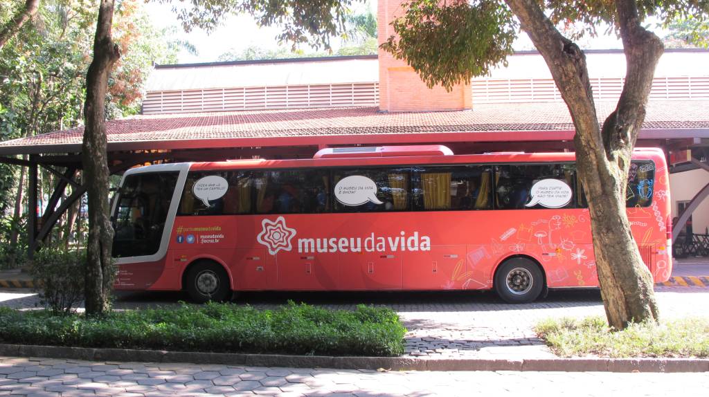 ônibus do Museu da Vida