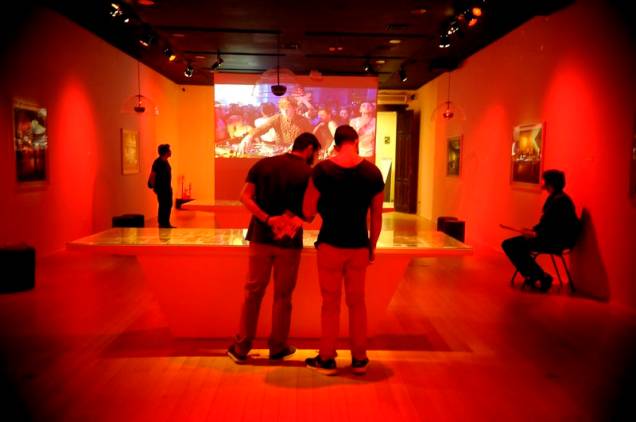 A exposição Zeitgeist: a Arte da Nova Berlim reúne trabalhos de 29 artistas contemporâneos A exposição Zeitgeist: a Arte da Nova Berlim reúne trabalhos de 29 artistas contemporâneos