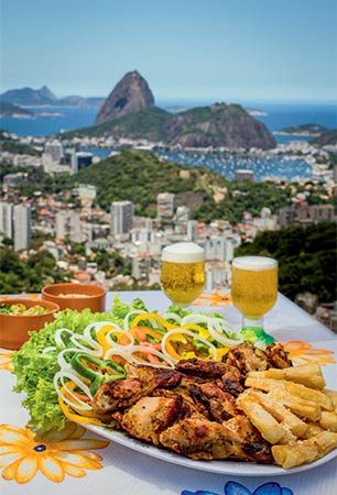 Frango no bafo e vista: atrações do Bar do Tino