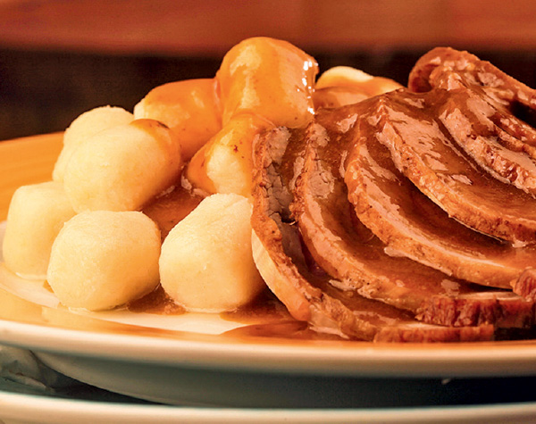Nhoque e carne assada: dica para o almoço Nhoque e carne assada: dica para o almoço
