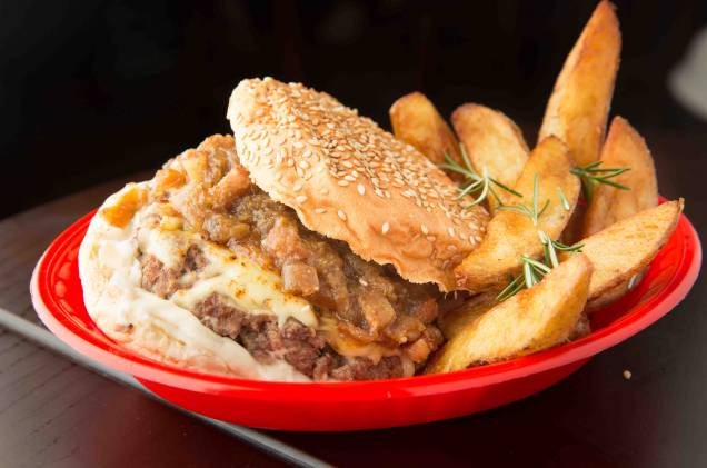 Botero burger: no Botero em Pé Botero burger: no Botero em Pé