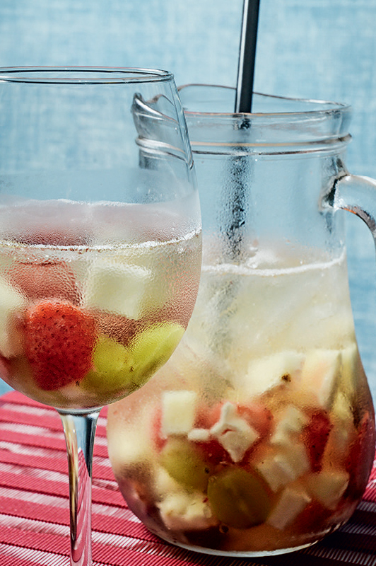 Clericot de frutas do dia: dica refrescante da ala de drinques Clericot de frutas do dia: dica refrescante da ala de drinques