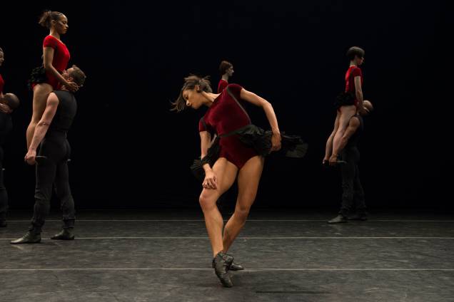 Dança Sinfônica, nova coreografia do Grupo Corpo: celebração dos 40 anos da trupe