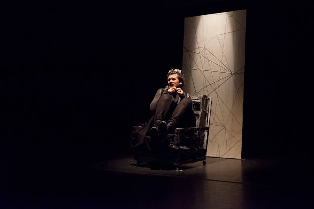 Ludwig/2: drama da Artesanal Cia de Teatro sobre um rei alemão Ludwig/2: drama da Artesanal Cia de Teatro sobre um rei alemão