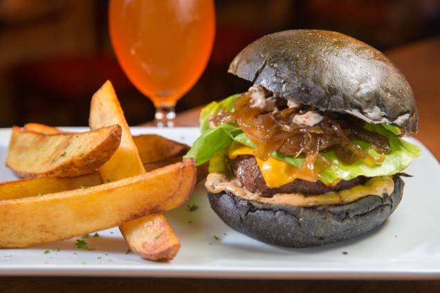 Angel of death: burger saboroso e pão curioso Angel of death: burger saboroso e pão curioso