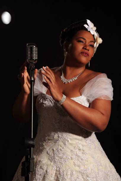 Lilian Valeska: como Billie Holiday em Amargo Fruto