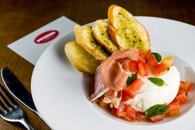 Burrata com jamón: no Informal Cozinha de Bar Burrata com jamón: no Informal Cozinha de Bar