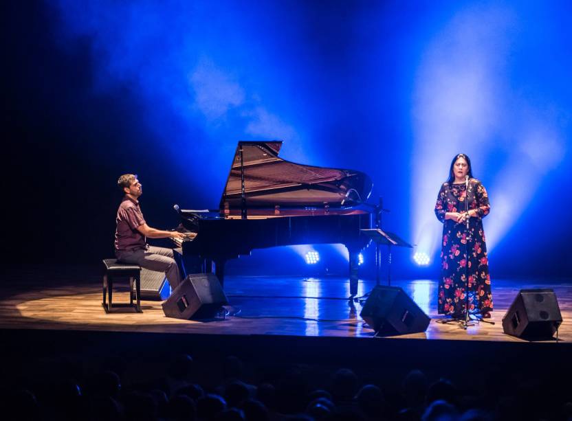 André Mehmari e Monica Salmaso: piano e voz
