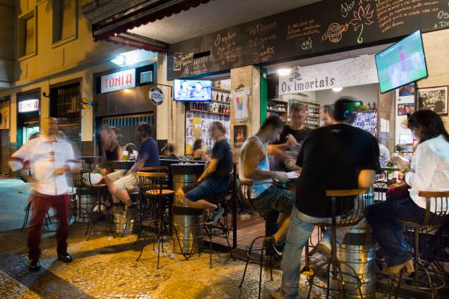O bar, aberto em 2012, foi pioneiro na revitalização da rua Ronald de Carvalho