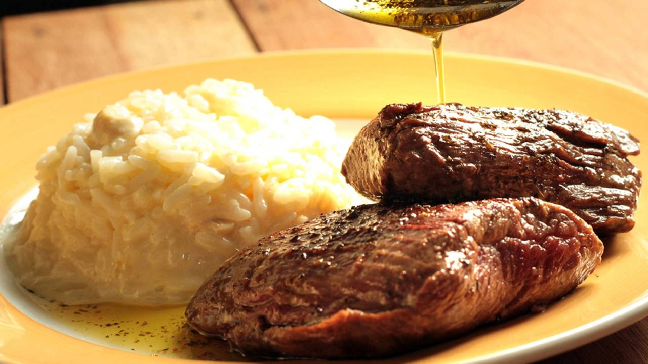 quinta-da-boa-vista_file-mignon-com-arroz-a-piamontese_credito-marco-sob.jpeg