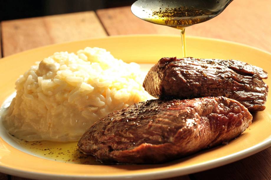 Filé Mignon com Arroz à Piamontese