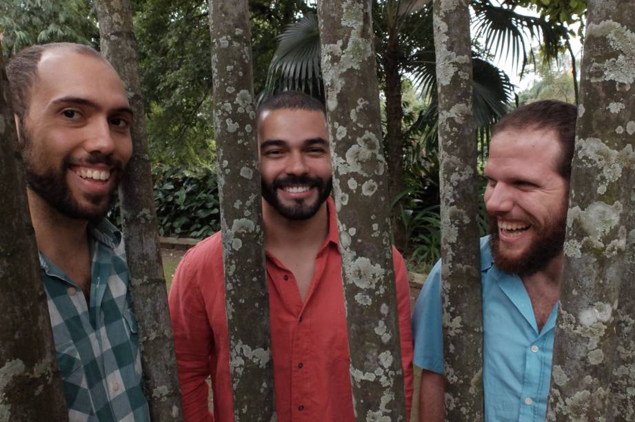 O trio lança o CD Rebentação