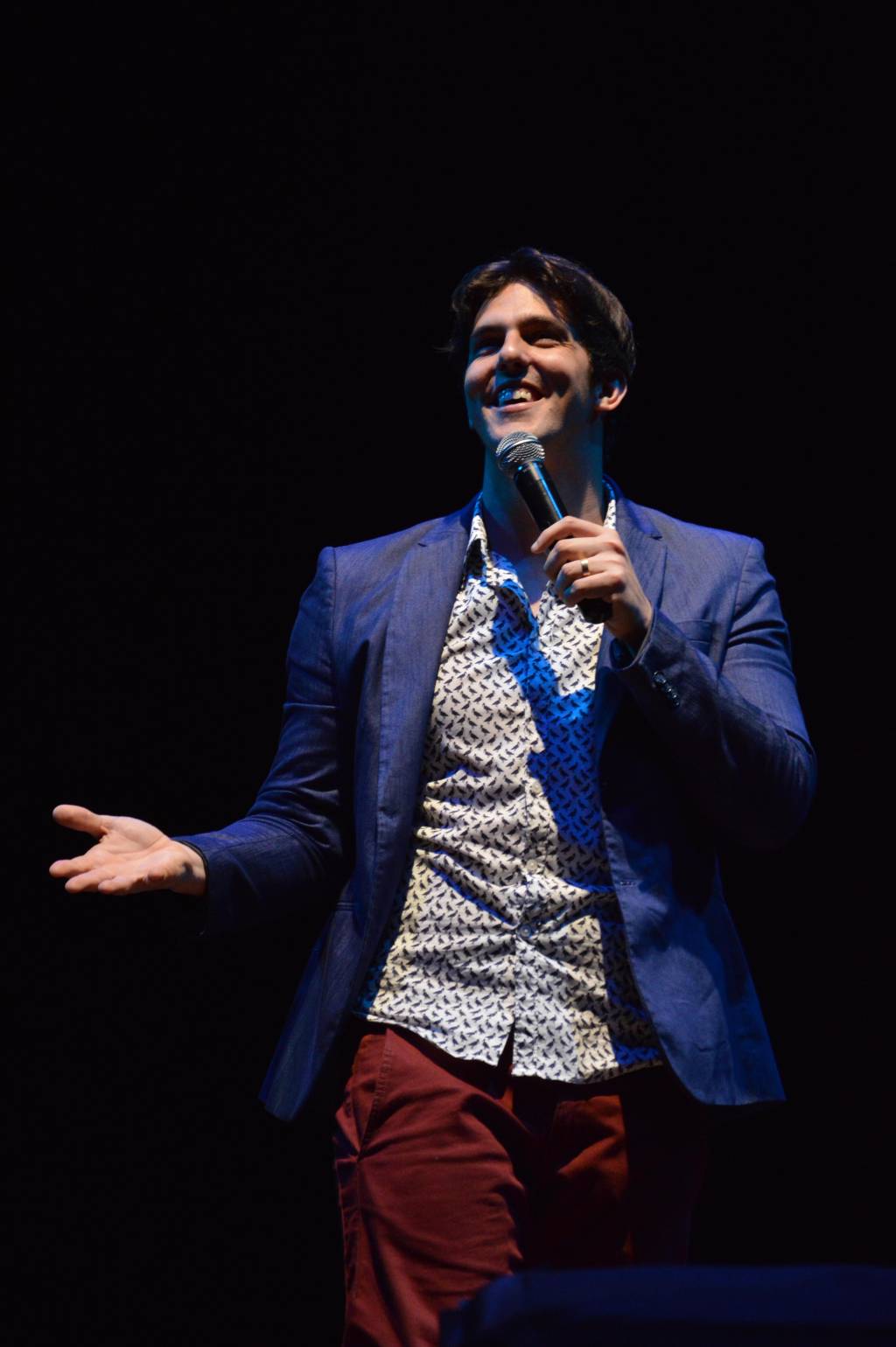 Rafael Infante se inspira em situações cotidianas e em diferenças culturais para fazer rir