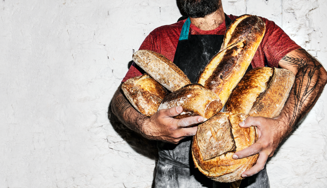Sem pressa: deliciosos, os pães de fermentação natural feitos na casa descansam por até 48 horas antes de ir ao forno