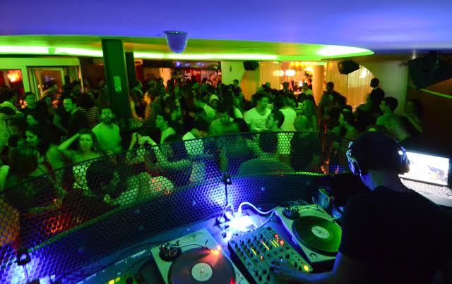 Electroholic