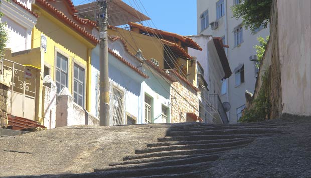 Antigo mercado de escravos, foi berço do samba e hoje abriga animadas rodas nas noites de segunda<br>