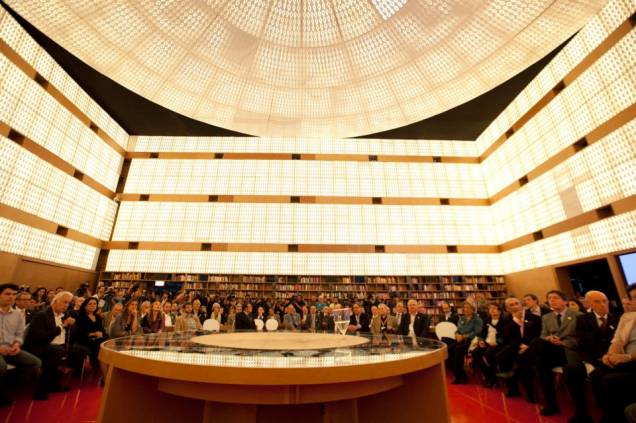No Auditório das Humanidades acontecem as conferências. O espaço abriga ainda 7.000 livros indicados por personalidades como Jô Soares e Caetano Veloso<br>