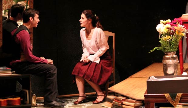 roteiro-teatro-abre.jpg