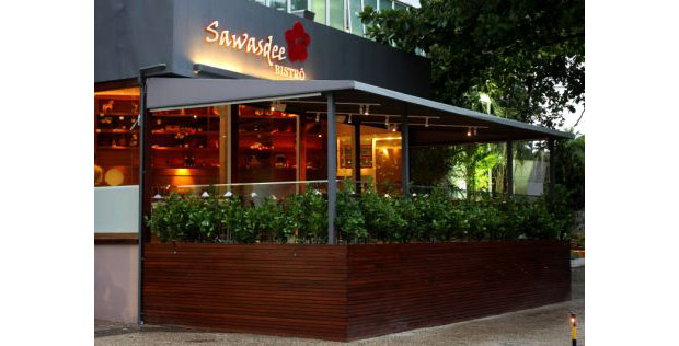 No restaurante asiático, a varanda é o lugar da festa<br> No restaurante asiático, a varanda é o lugar da festa<br>