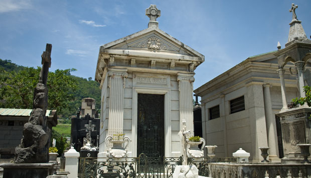 A tradicional família possui um imponente mausoléu<br> A tradicional família possui um imponente mausoléu<br>