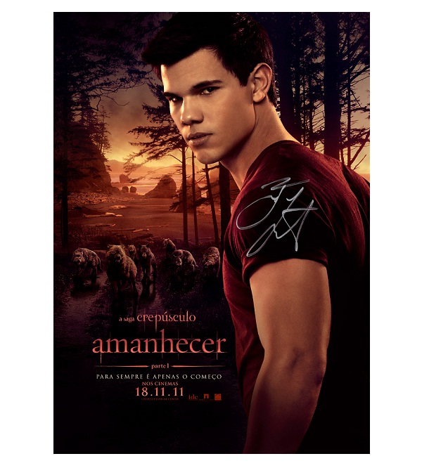 Quem comprar um ingresso para a pré-estreia de Amanhecer na rede de cinemas UCI leva este pôster do filme autografado pelo galã Taylor Lautner<br>