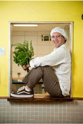 O primeiro chef em ação no Cadeg<br> O primeiro chef em ação no Cadeg<br>