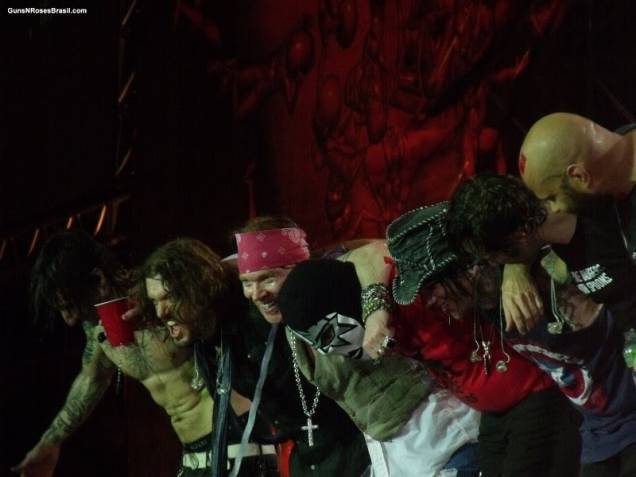 Agradecimento aos fãs em show no Rio de Janeiro, em 2010, na Apoteose<br> Agradecimento aos fãs em show no Rio de Janeiro, em 2010, na Apoteose<br>