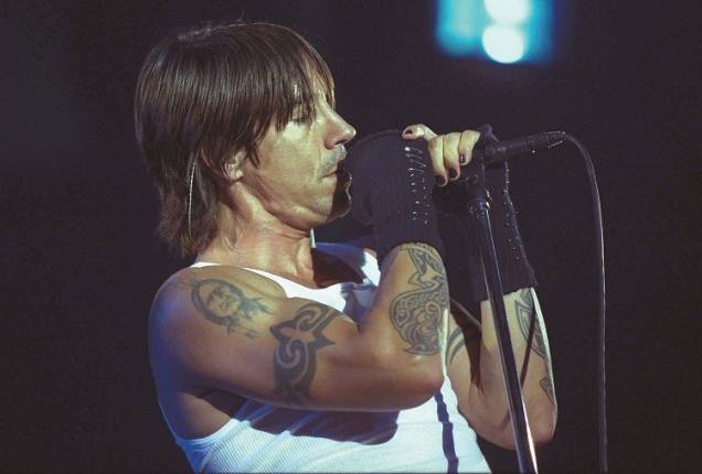 O vocalista Anthony Kiedis, que já teve sua fase loira, vai se apresentar no Rock in Rio 2011 moreno como na foto<br>